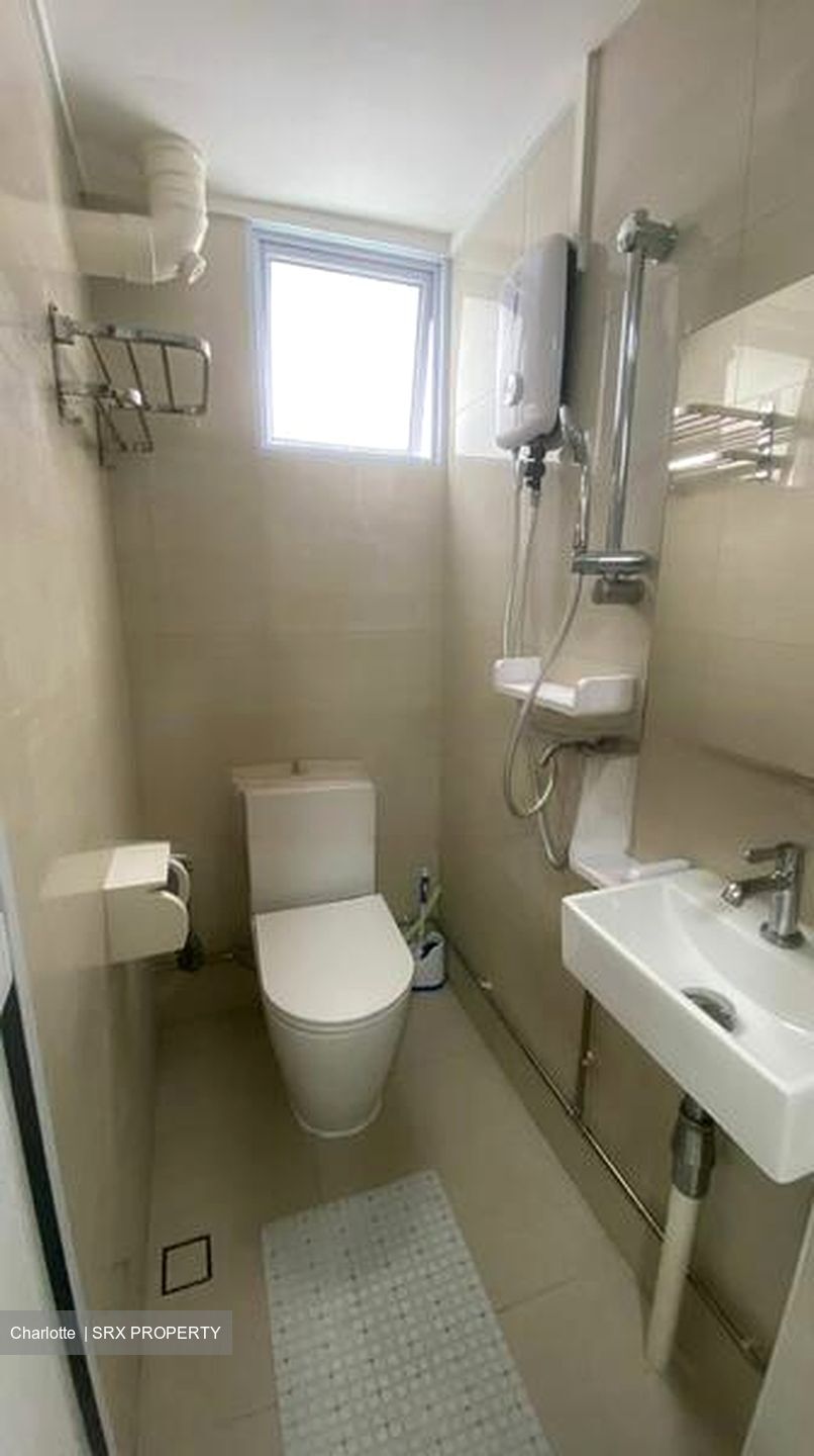 Lorong Lew Lian (Serangoon),  #604881501